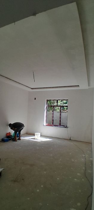 Uchastuchaska 2.4 sotik sotiladi 2 etaj padval borsuv gaz elektr xamma