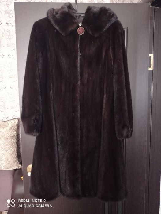 Продам шубу норковую
