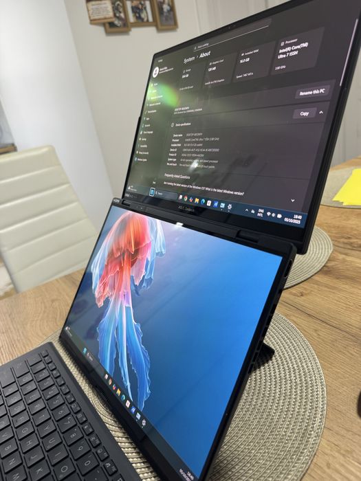 Vand Laptop ASUS Zenbook Duo ux8406ma