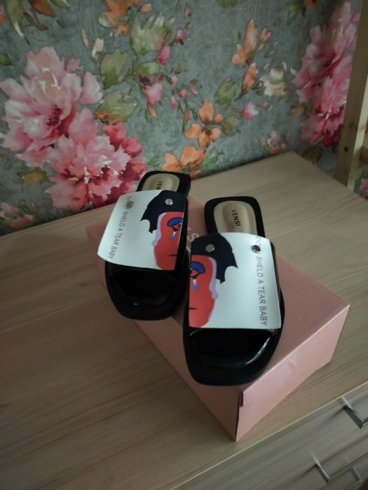 Продам шлепки 37 размер