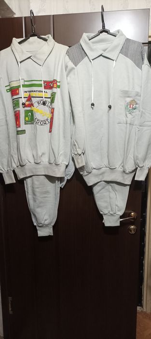 Костюмы спортивные мужской и женский.