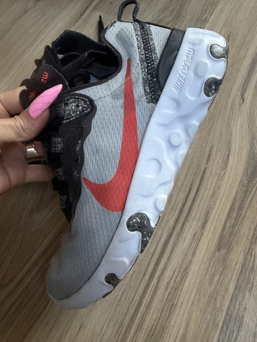 Оригинални маратонки Nike Renew Element 55 SE! 37,5 н