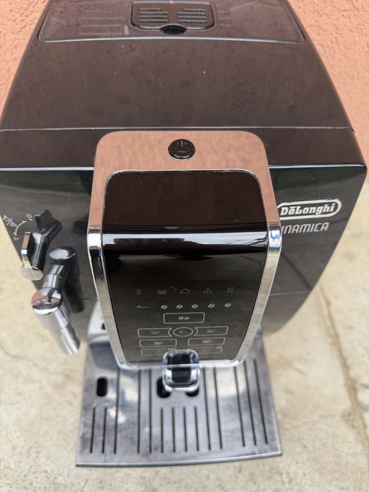 Vând Espressor cafea DeLonghi Dinamica  ECAM 350.15 B