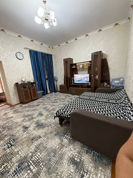 Продам дом в общем дворе