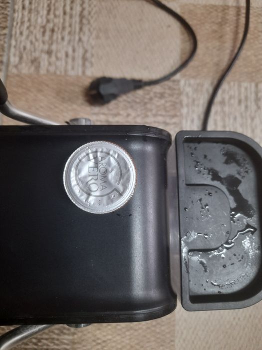 Aparat de cafea cu capsule