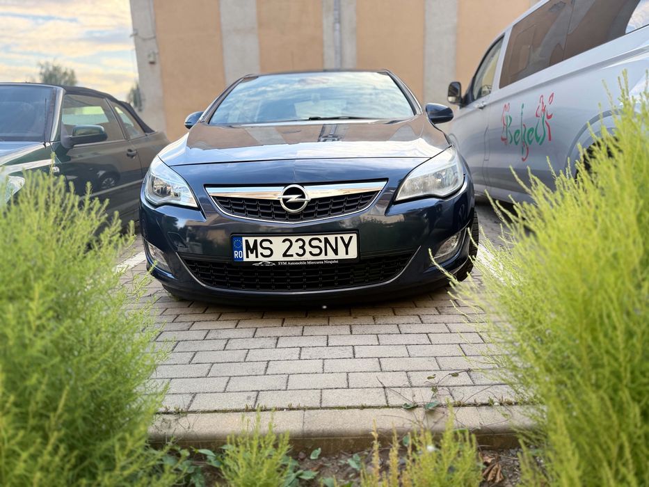 OPEL Astra 2010 — imagine 1