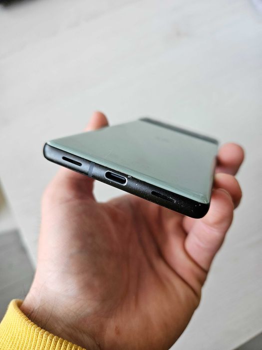 Google Pixel 6a 128GB Отлично състояние + подаръци