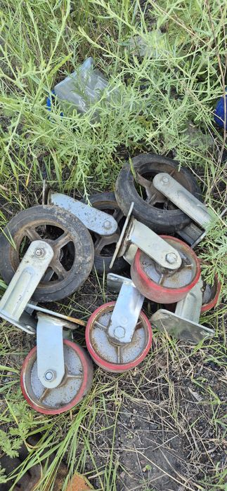 колёса на тачки, тележки разные и для воды или газбаллона.