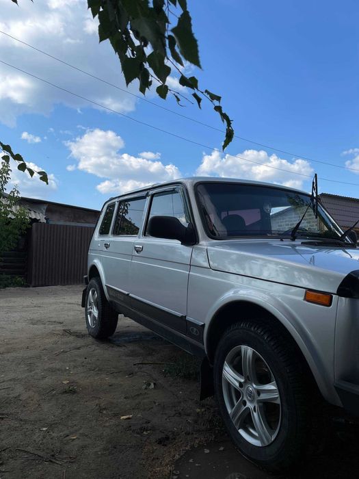 Lada 2131, 5 дверная, мкпп, 1.7 евро4