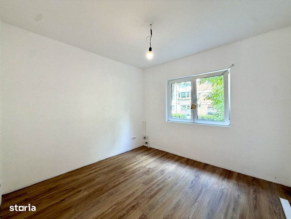 Apartament spatios si renovat, 3 camere, 70 mp utili, parter - Zona Ar