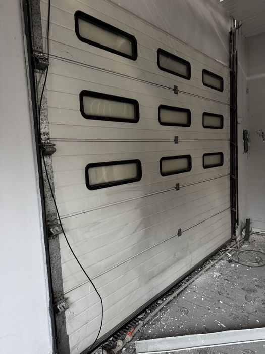 Гаражные ворота б/у утепленные