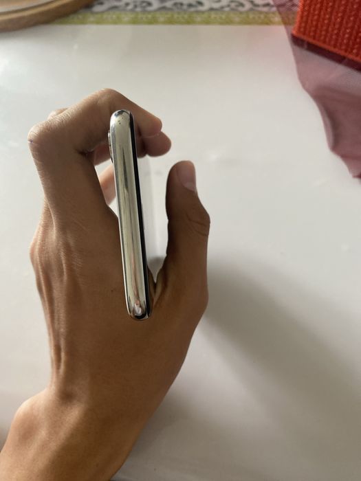 iPhone X продается можно на запчасть 64гб
