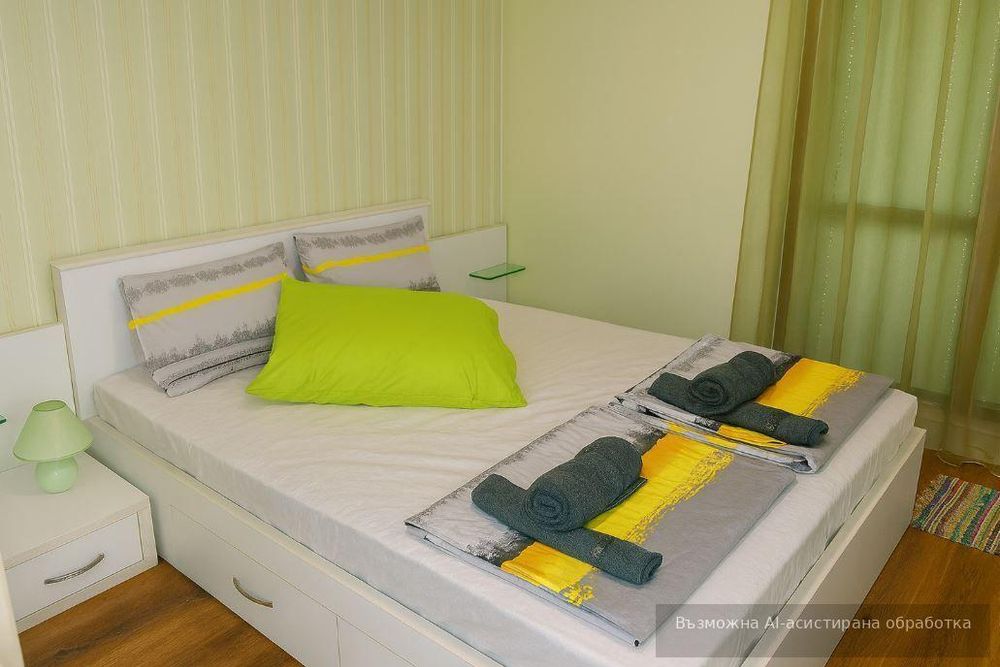 Дава се под наем Двустаен апартамент в Варна, Център - 56 кв.м за 498.27 € - Снимка #2