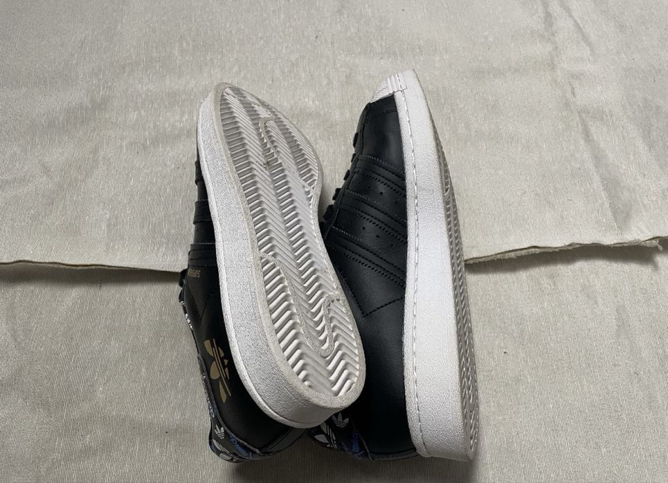 Продам кроссовки Adidas Superstar