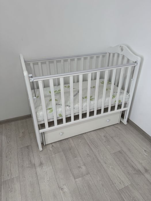 Детскиая кроватка в отличном состоянии