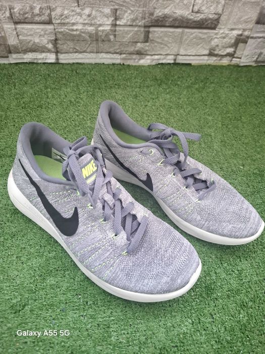 Маратонки найк 45