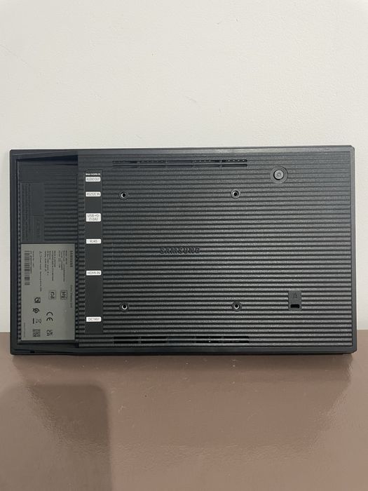 Ecran profesional Samsung QB13R Full HD, Wi-Fi