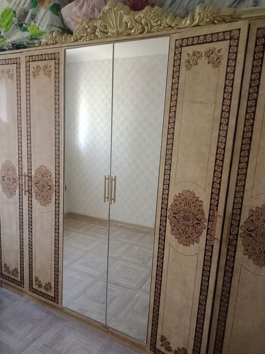 Спальный гарнитур