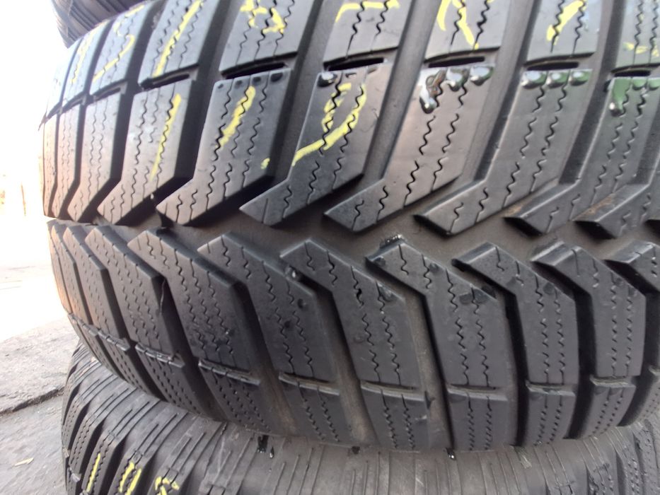 4 anvelope iarna 195/65r15 Vredestein Montaj Gratuit