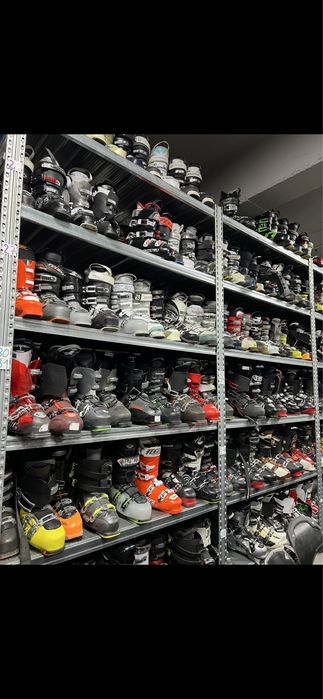 REDUCERI MASIVE echipamente de schi si snowboard ski clapari boots