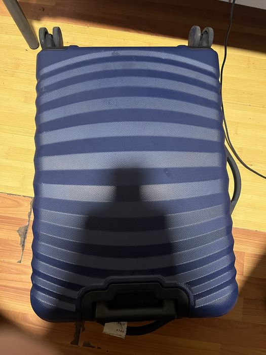 Valize foarte bun ………