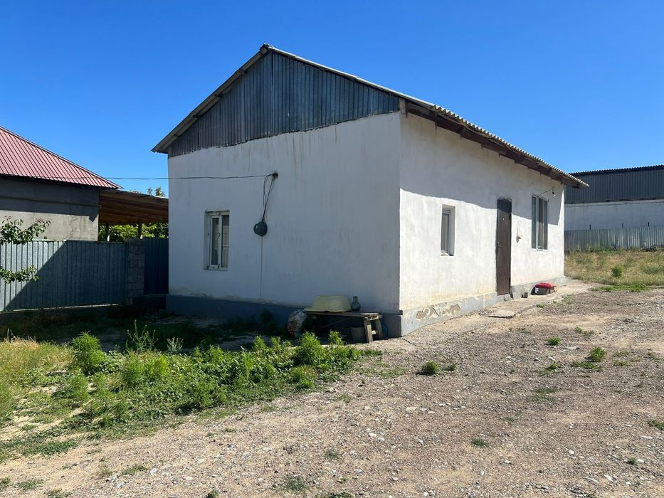 Үй сатылады магазинімен қоса