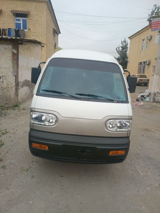 Damas srochna sotiladi