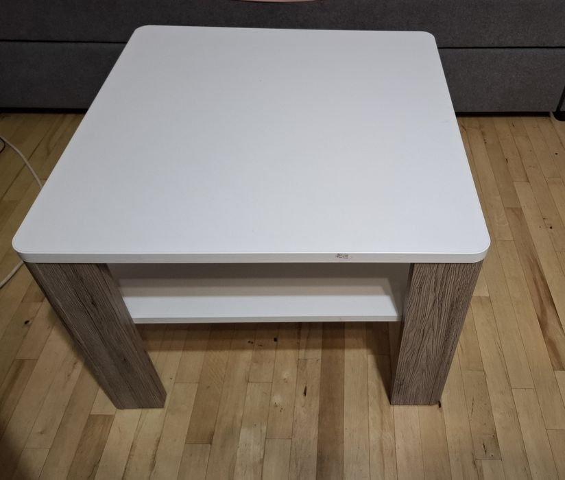 Masa de cafea pentru living sau camera copilului