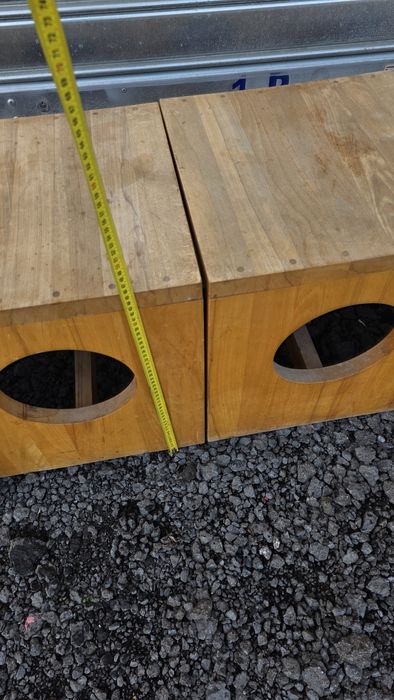 Noptiere lemn masiv mai multe bucati si modele