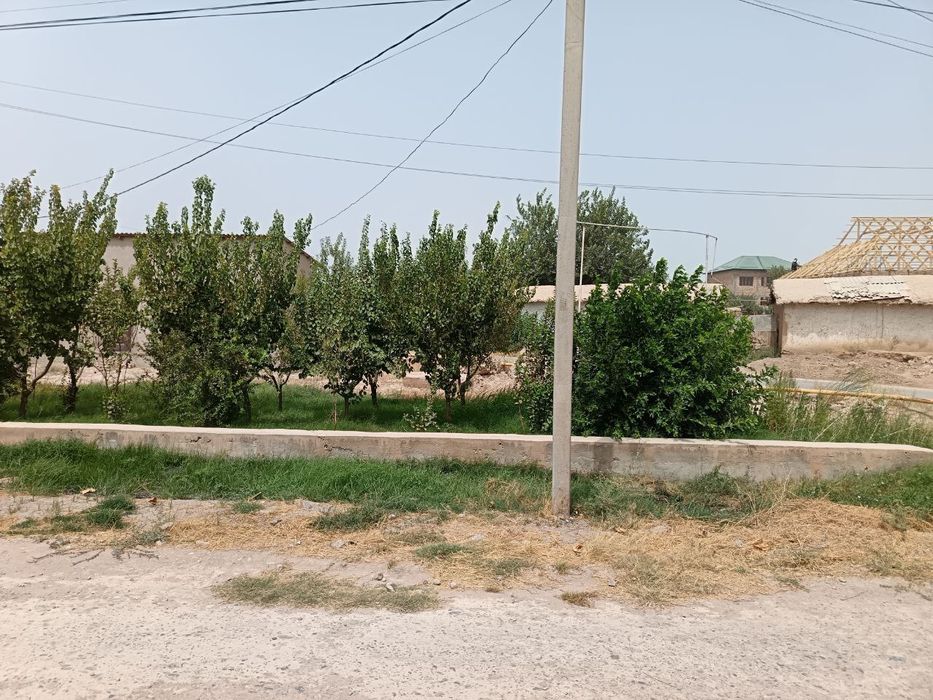 Yer uchastka sotiladi srochna !!!