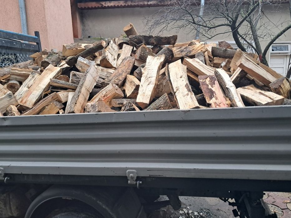 Lemne pentru iarnă sobe și șeminee