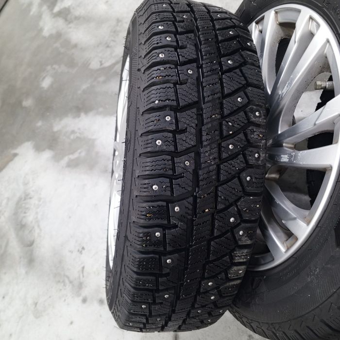 Шинный с дисками как новые