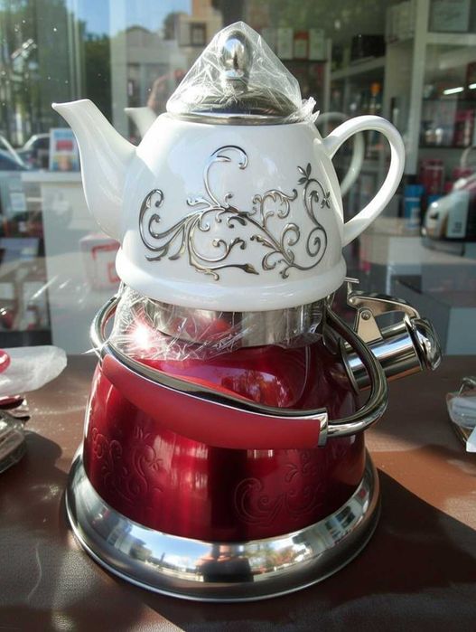 Чайник со свистком VICALINA 2в1.Новый.