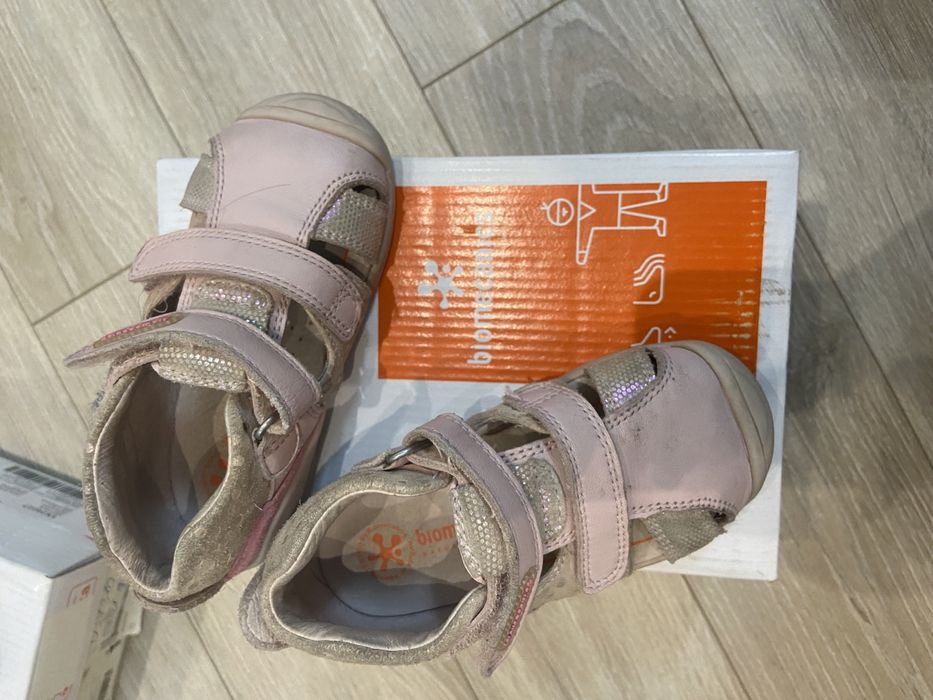 Сандали Biomecanics 23 размер