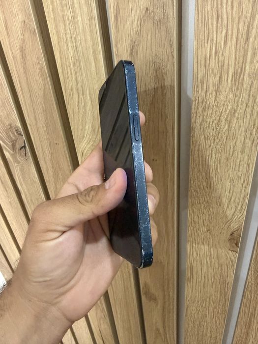 Iphone 13 128 gb urme de folosinta