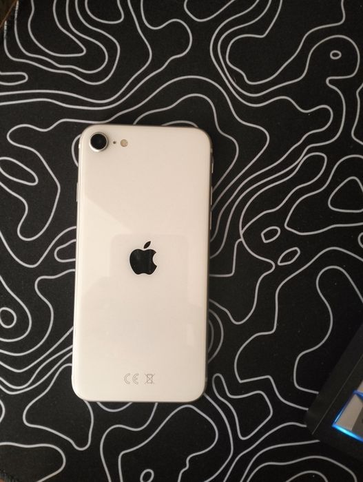 iPhone SE 2 поколения