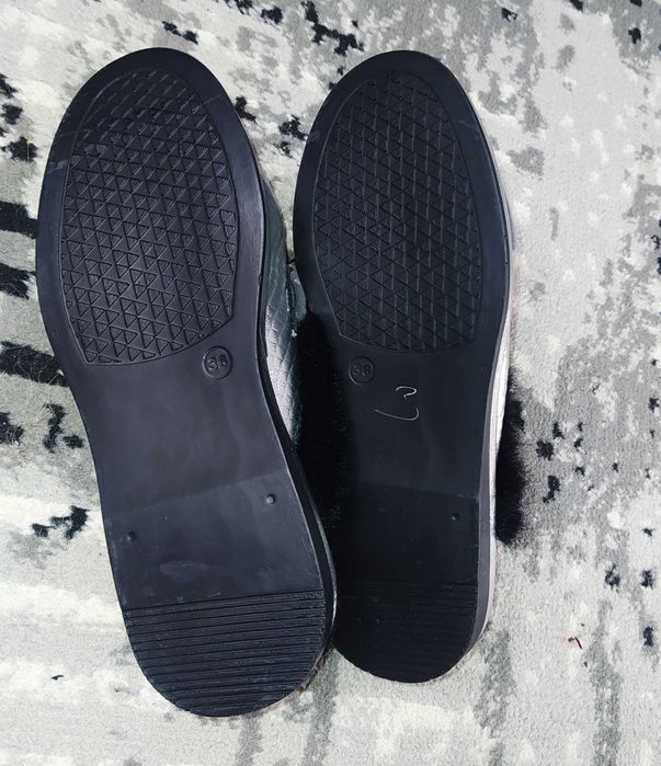 Тапочки на девочку новые р.35