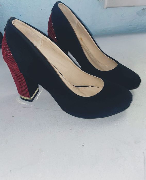 Туфли.   женские