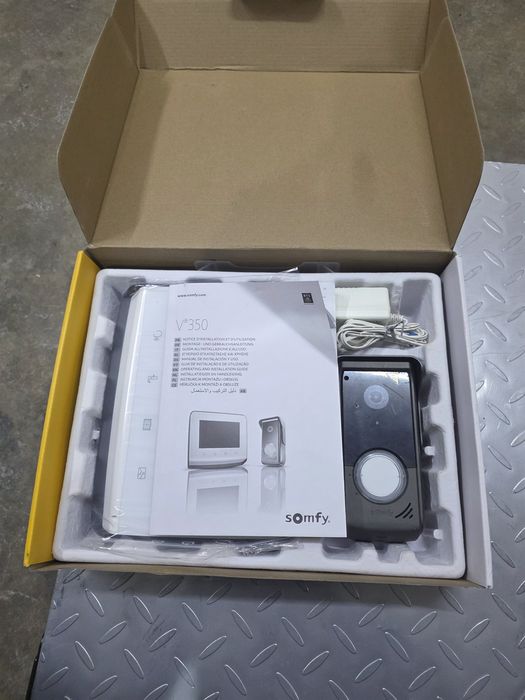 Videointerfon cu ecran de 7 inch si radio RTS Somfy V350