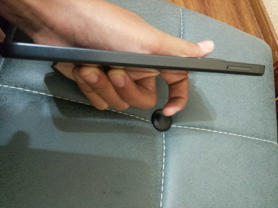 Texno spark 30C sotiladi