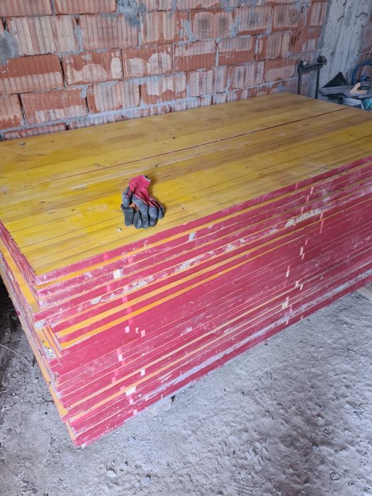 Inchirieri panouri Doka