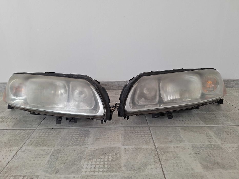 Сет предни фарове Volvo S60 V70 II 2005-2010 Halogen