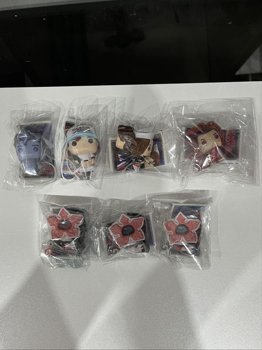 киндер джой очень странные дела фигурки stranger things