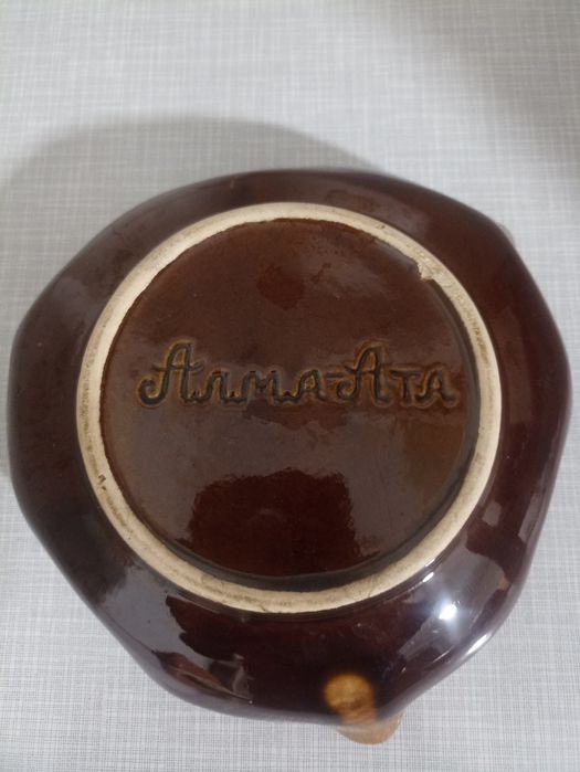 Продам керамическую пепельницу