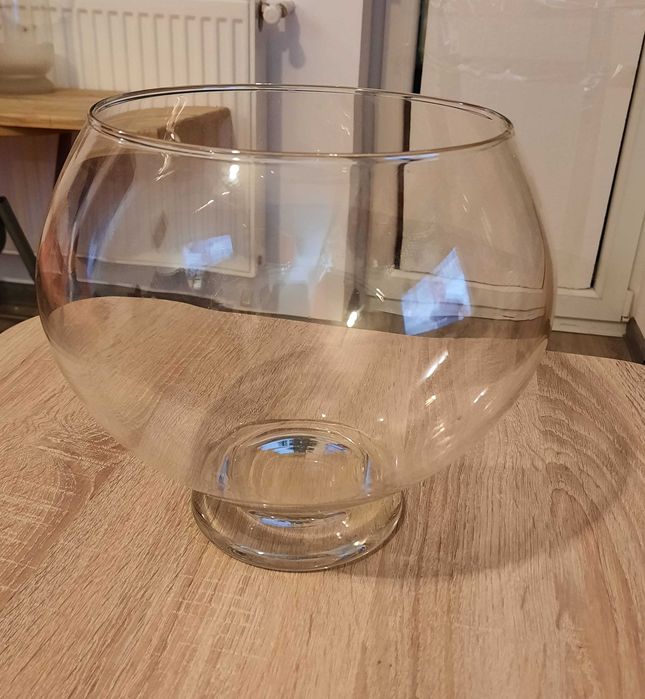 Particular! Obiecte decorative din sticlă şi ceramică.