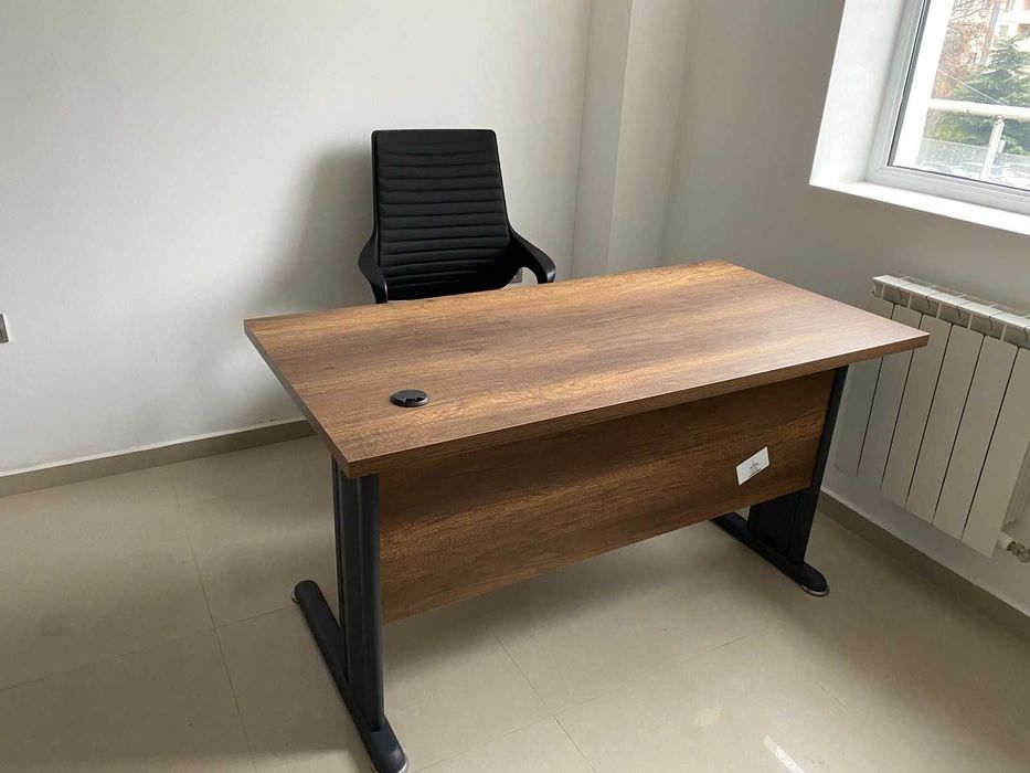 Мебели за офис - столове, секции, бюра