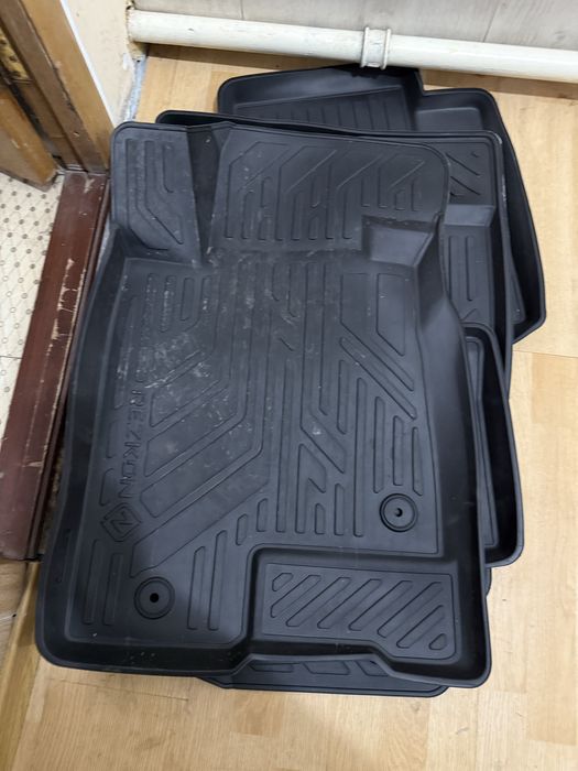 Продам резиновые полики