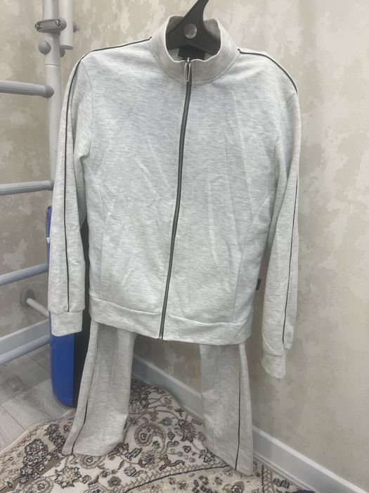 Продам спортивный костюм для мужщин