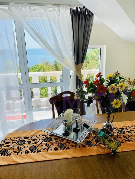 Продава се Къща в Варна, Бриз - 635 кв.м за 1071 €/кв.м - Снимка #2