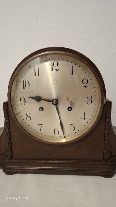 Ceas de semineu, Junghans